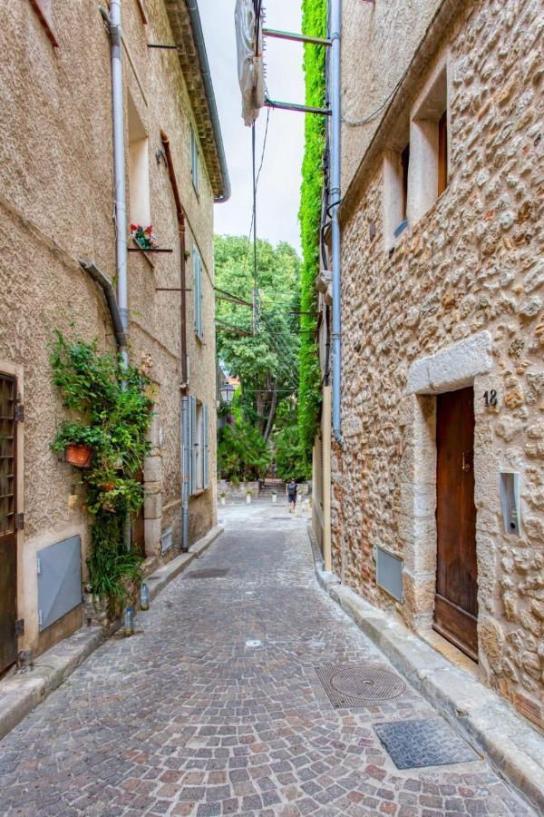 2-Star Apartment Close To Beaches And All Amenities Αντίμπ Εξωτερικό φωτογραφία