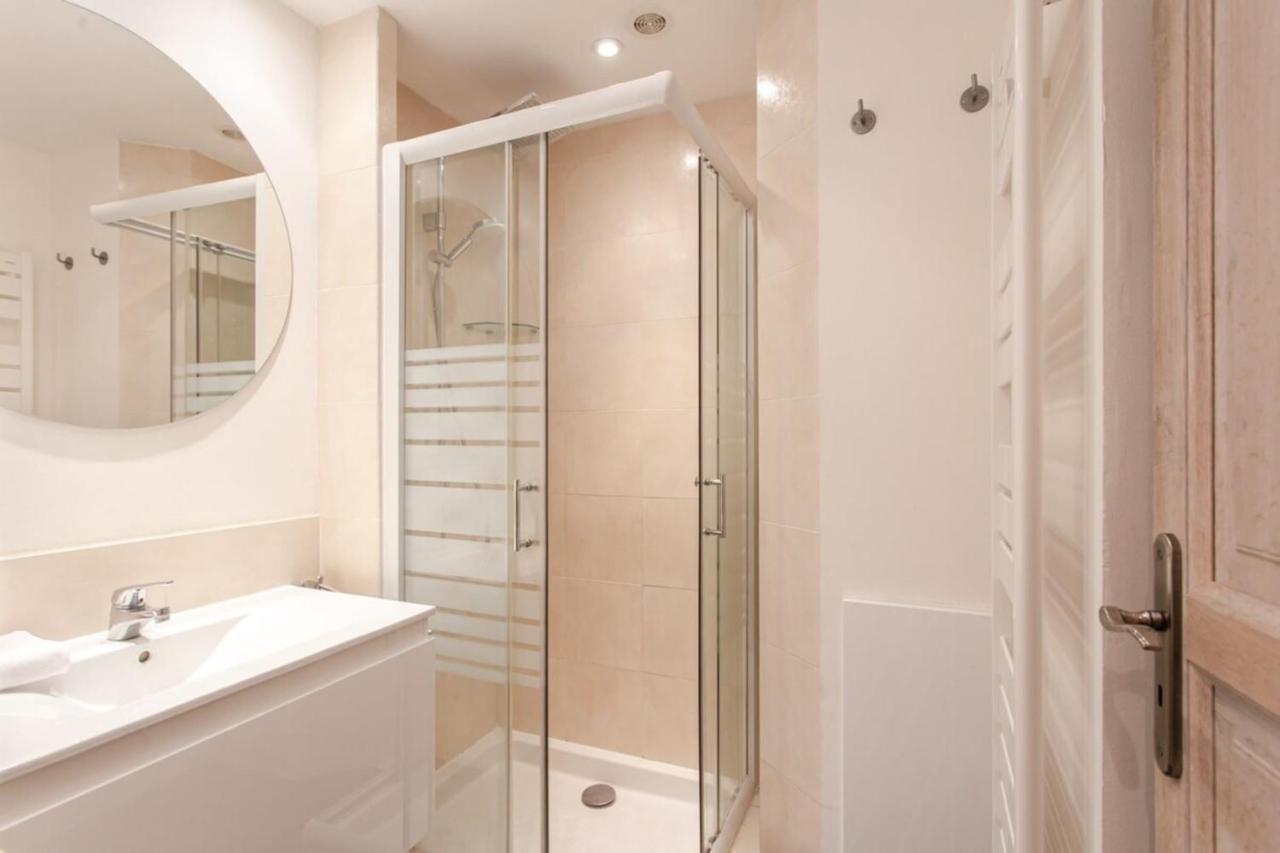 2-Star Apartment Close To Beaches And All Amenities Αντίμπ Εξωτερικό φωτογραφία